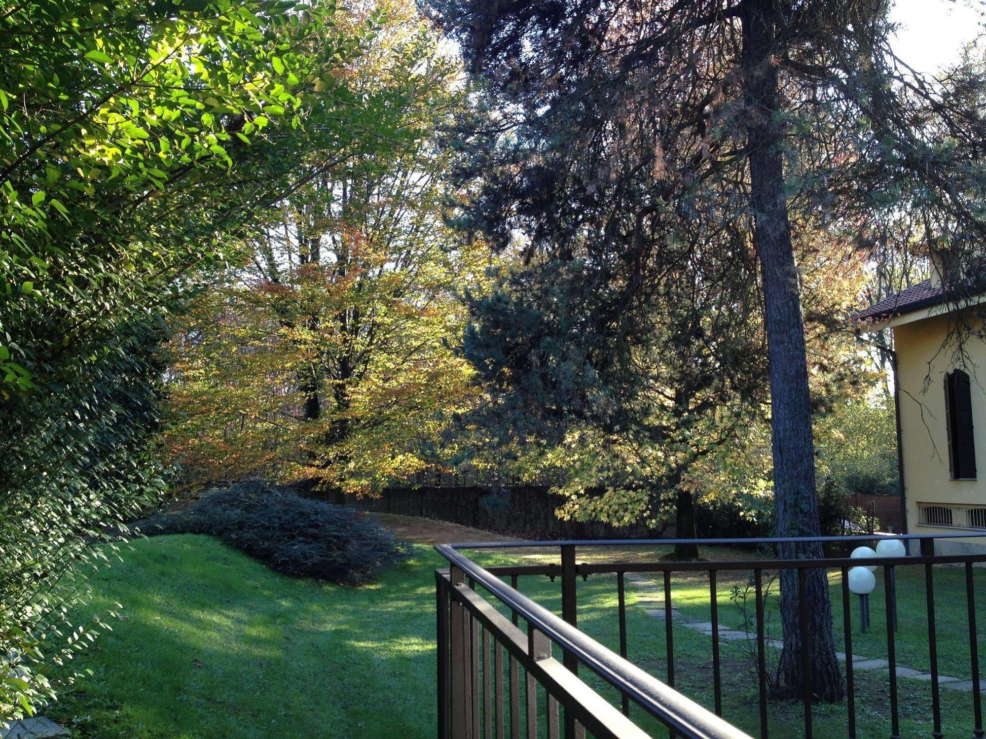 Bed&Garden Bed and Breakfast Cesate Buitenkant foto